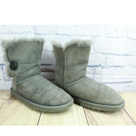 UGG Australia Gray Suede Shearling Lined Boot Bailey Button 5803 Size 6 - Picture 3 of 9